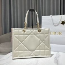 Christian Dior Shopping Bags